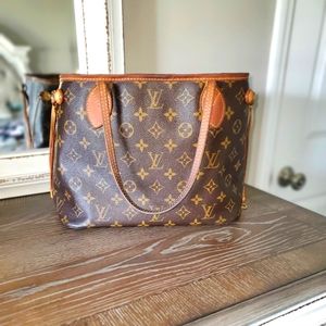 Louis Vuitton Neverfull PM...Monogram